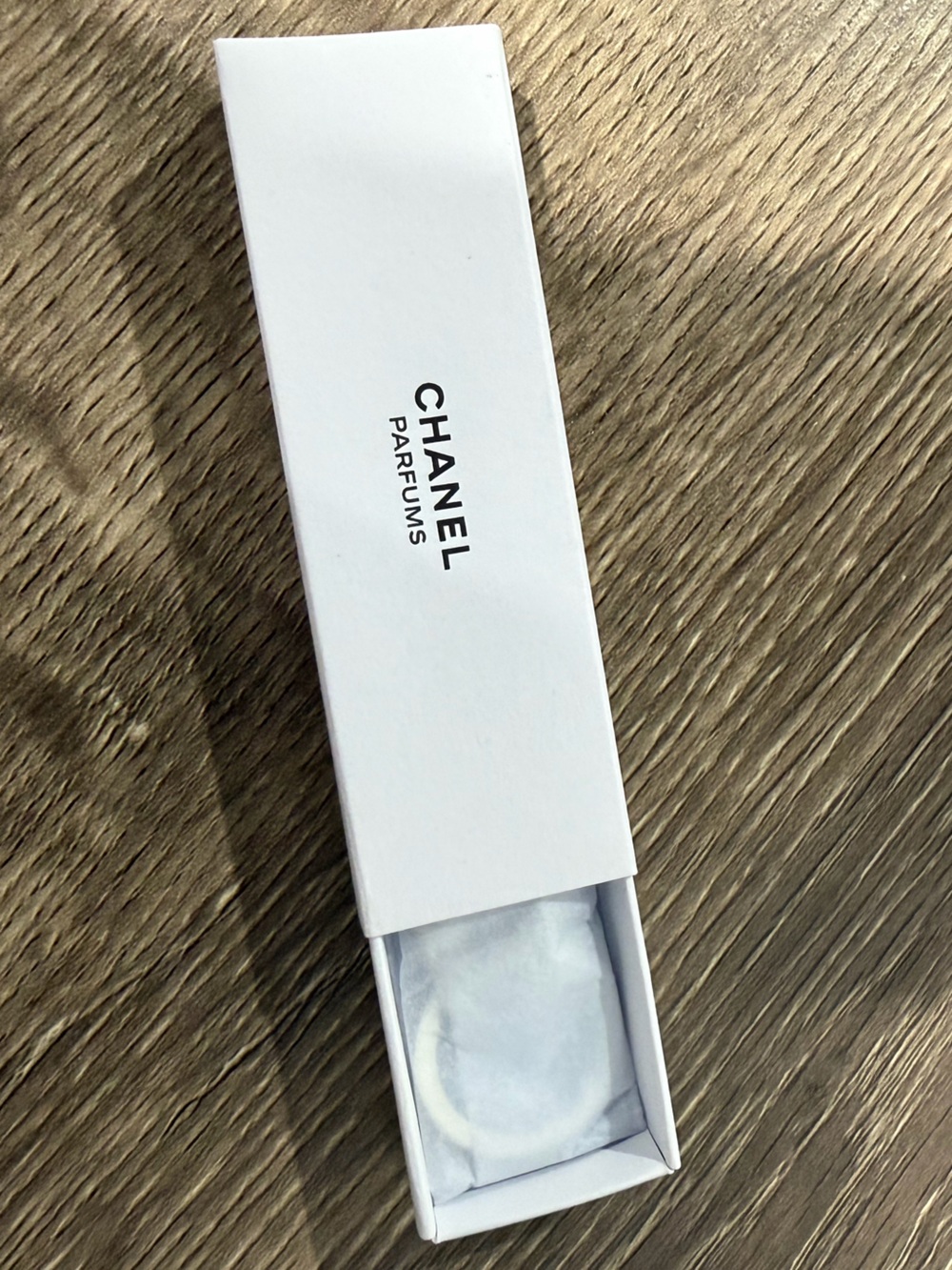 CHANEL N°5 L’EAU Silver Keychain VIP Perfume Capsule with Ribbon & Box AUTHENTIC - Picture 9 of 12